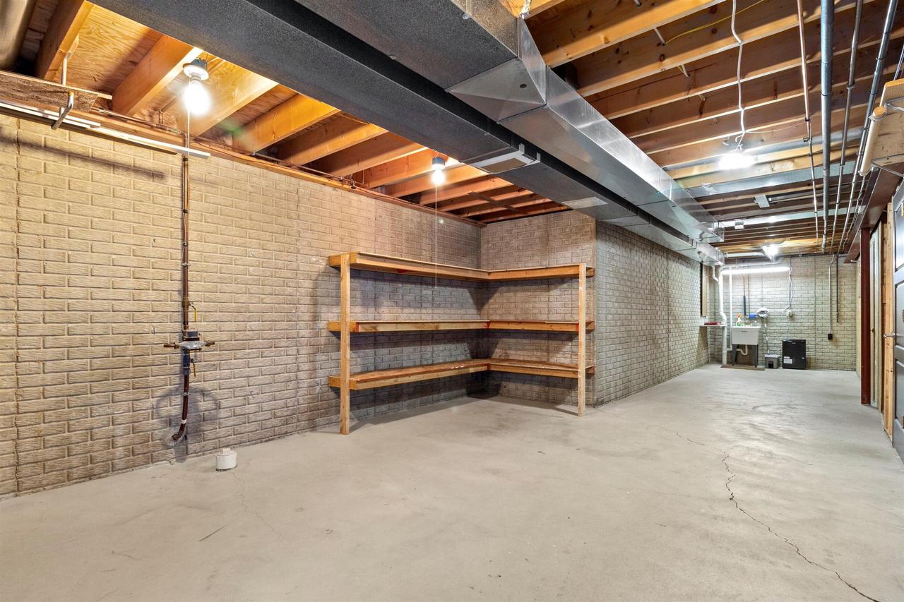 401 Prairie Hill WAY