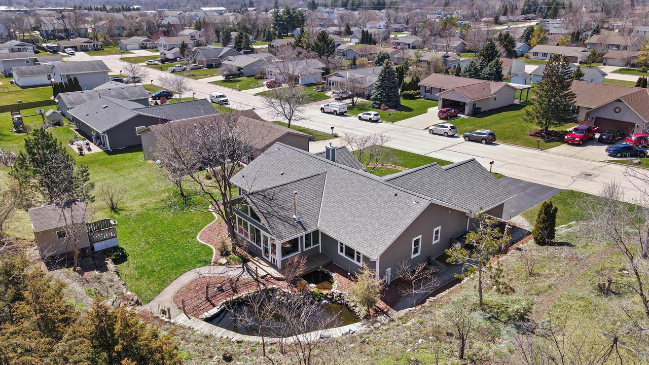 401 Prairie Hill WAY