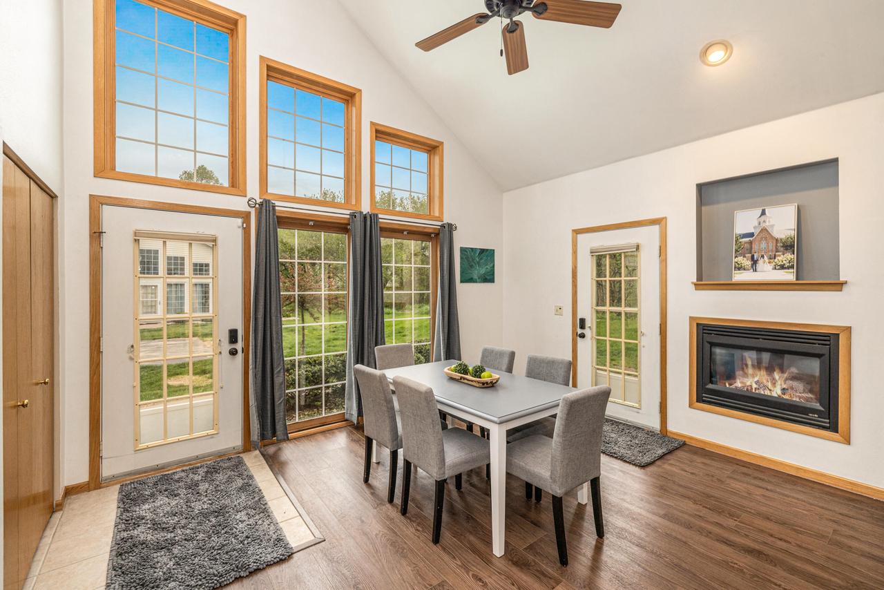 2419 Fox River PARKWAY C