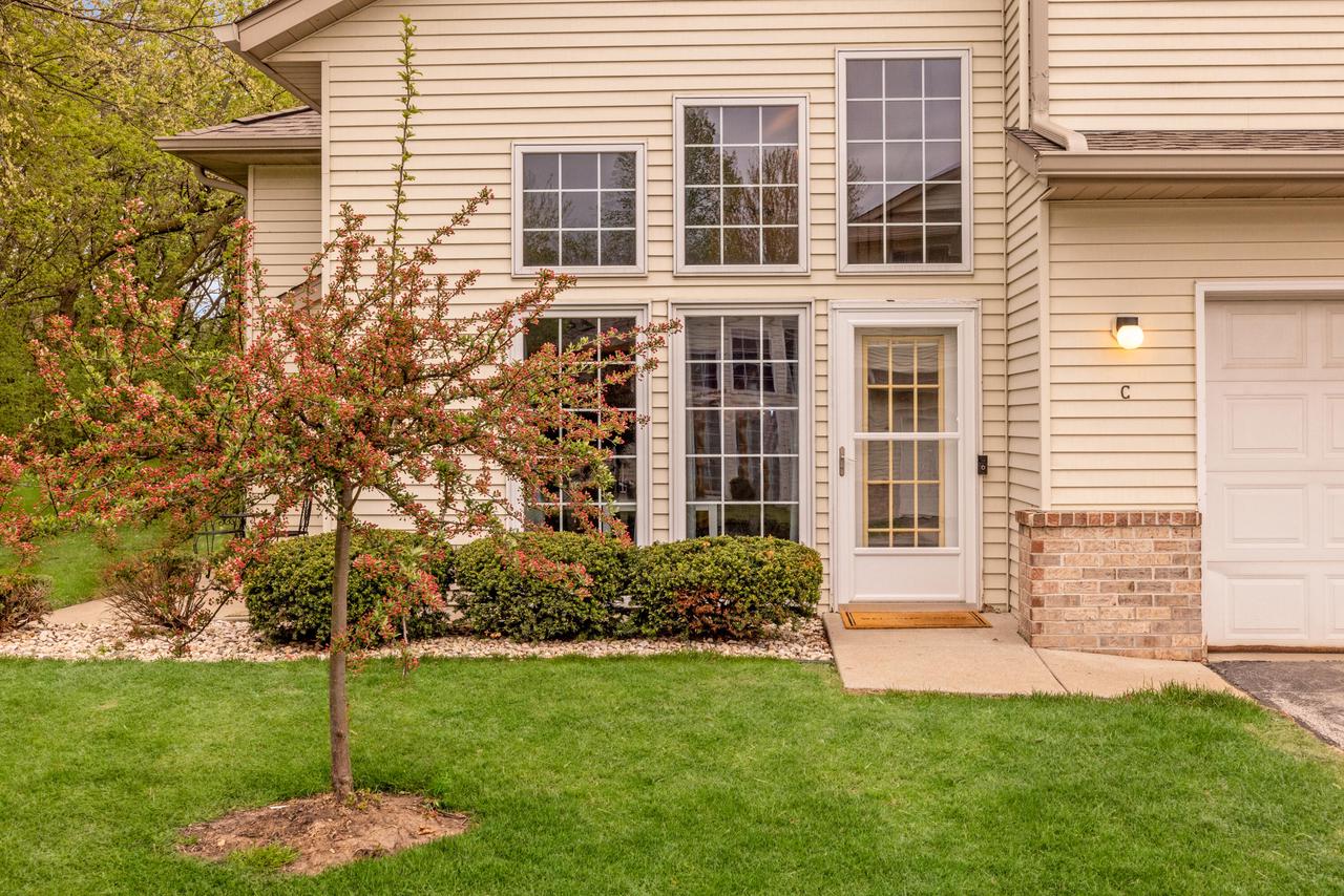 2419 Fox River PARKWAY C