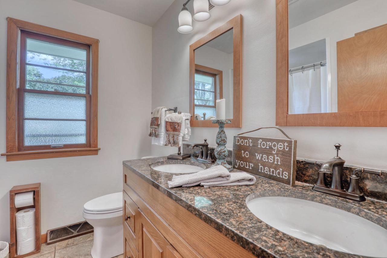 W158N5752 Elmway DRIVE