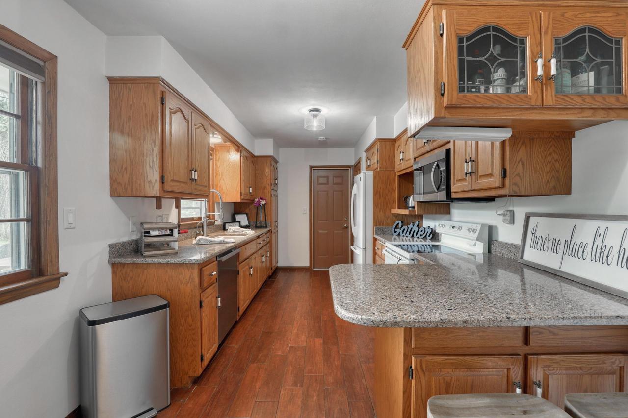 W158N5752 Elmway DRIVE