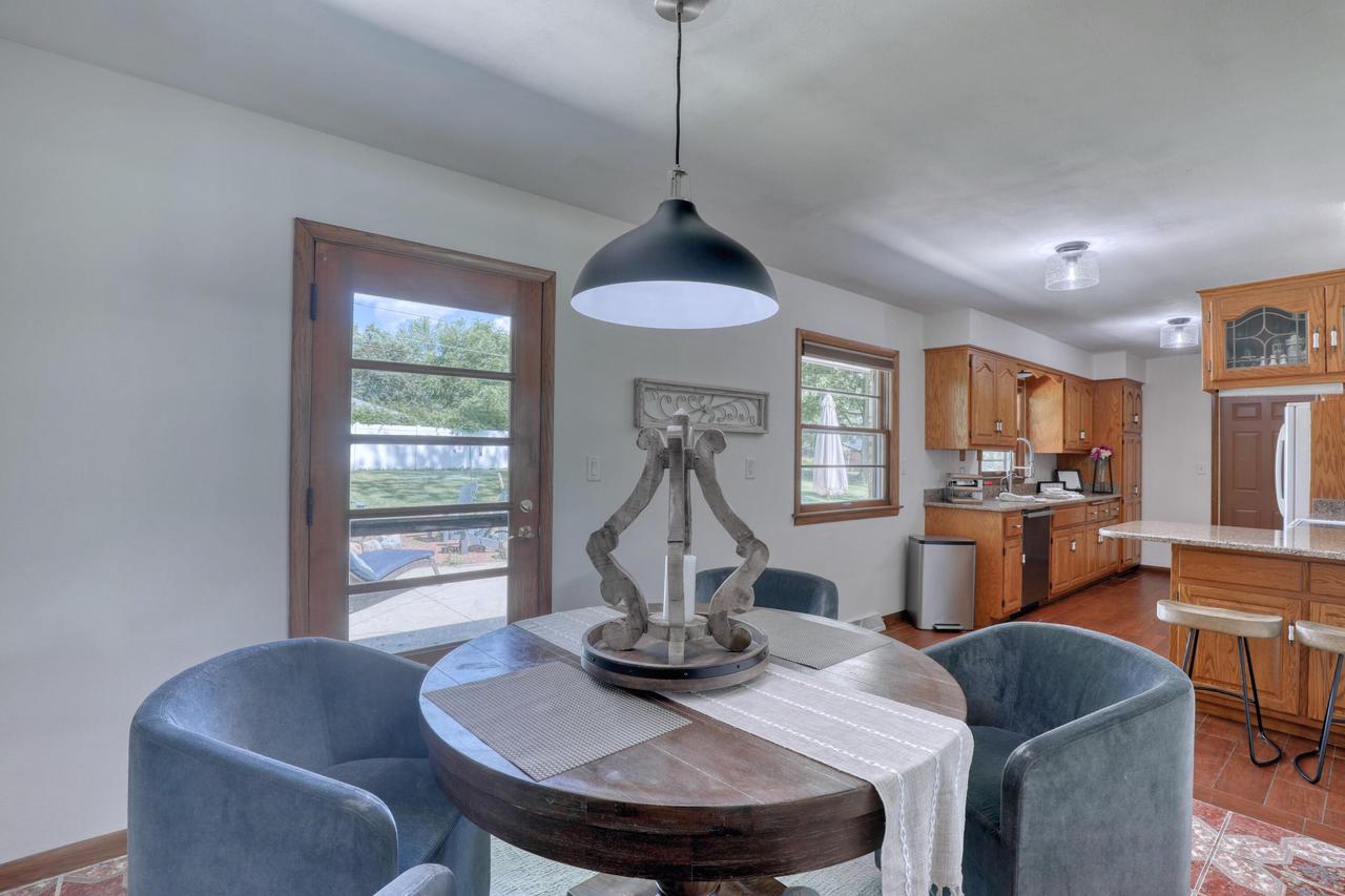 W158N5752 Elmway DRIVE