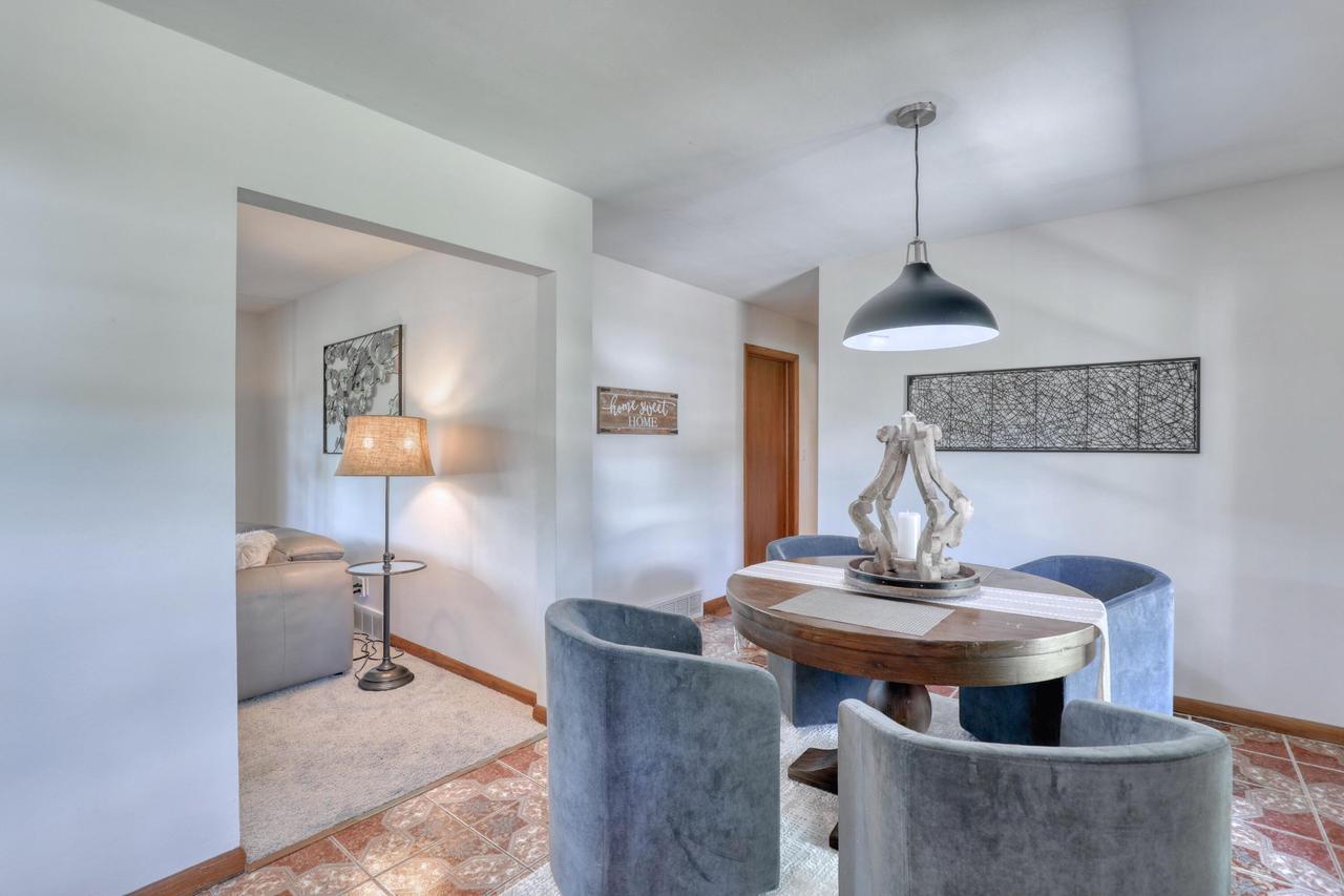 W158N5752 Elmway DRIVE