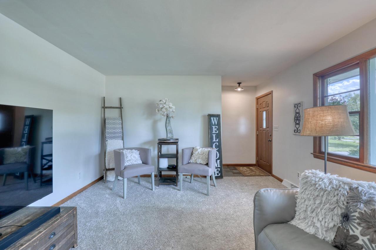 W158N5752 Elmway DRIVE