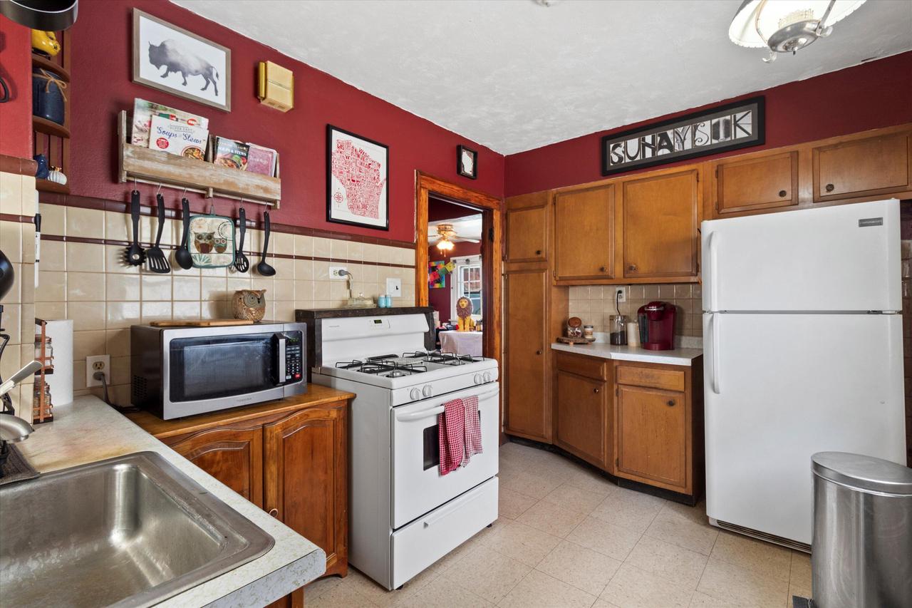 1736 South 69th STREET