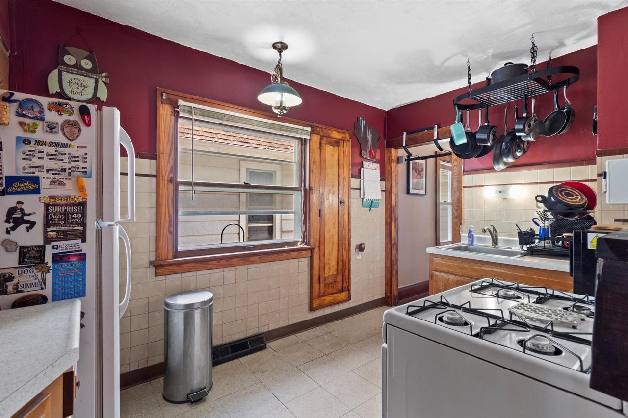 1736 South 69th STREET