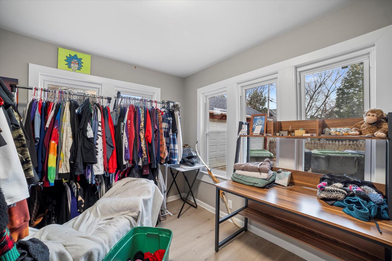 2952 North 56th STREET 2954