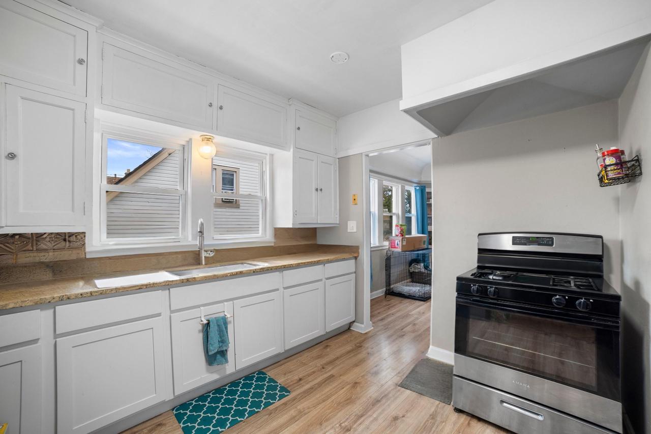 2952 North 56th STREET 2954