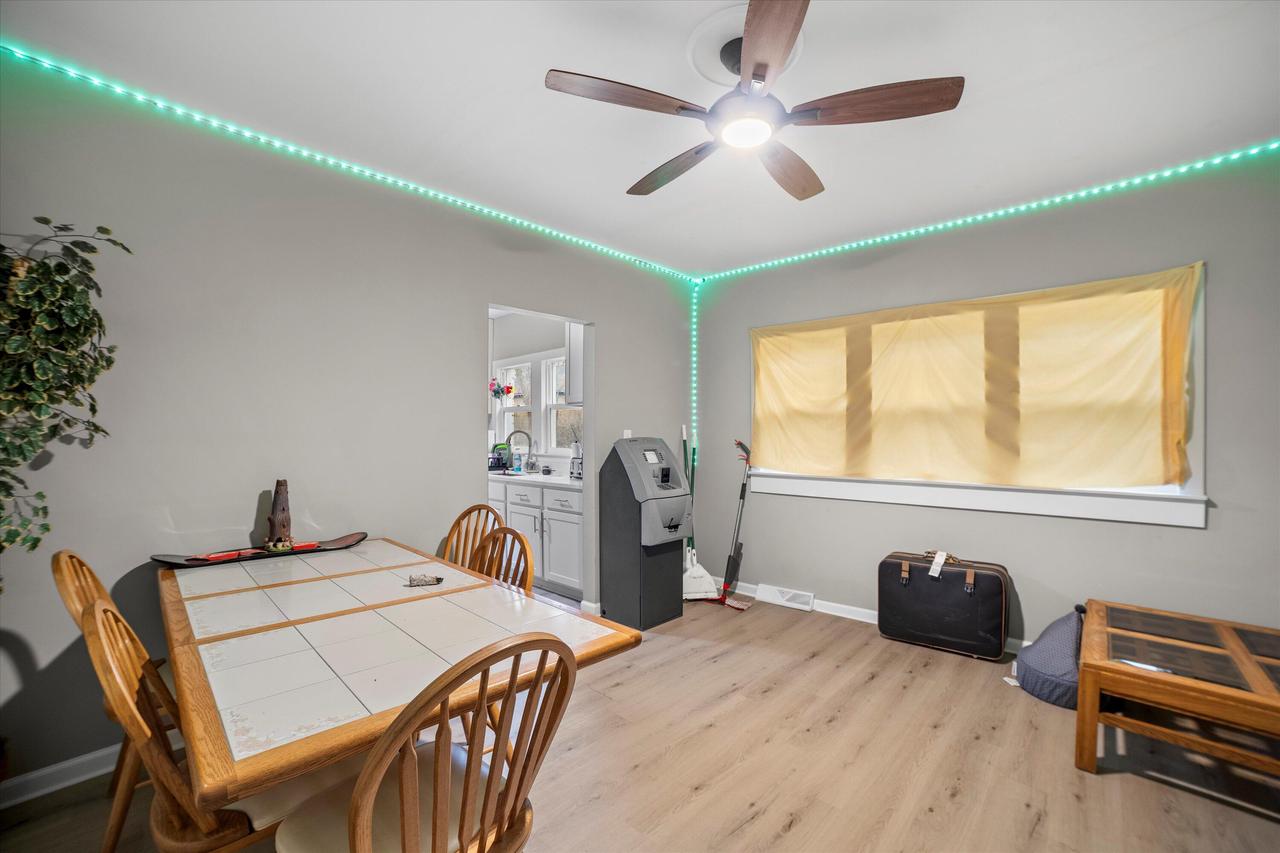 2952 North 56th STREET 2954