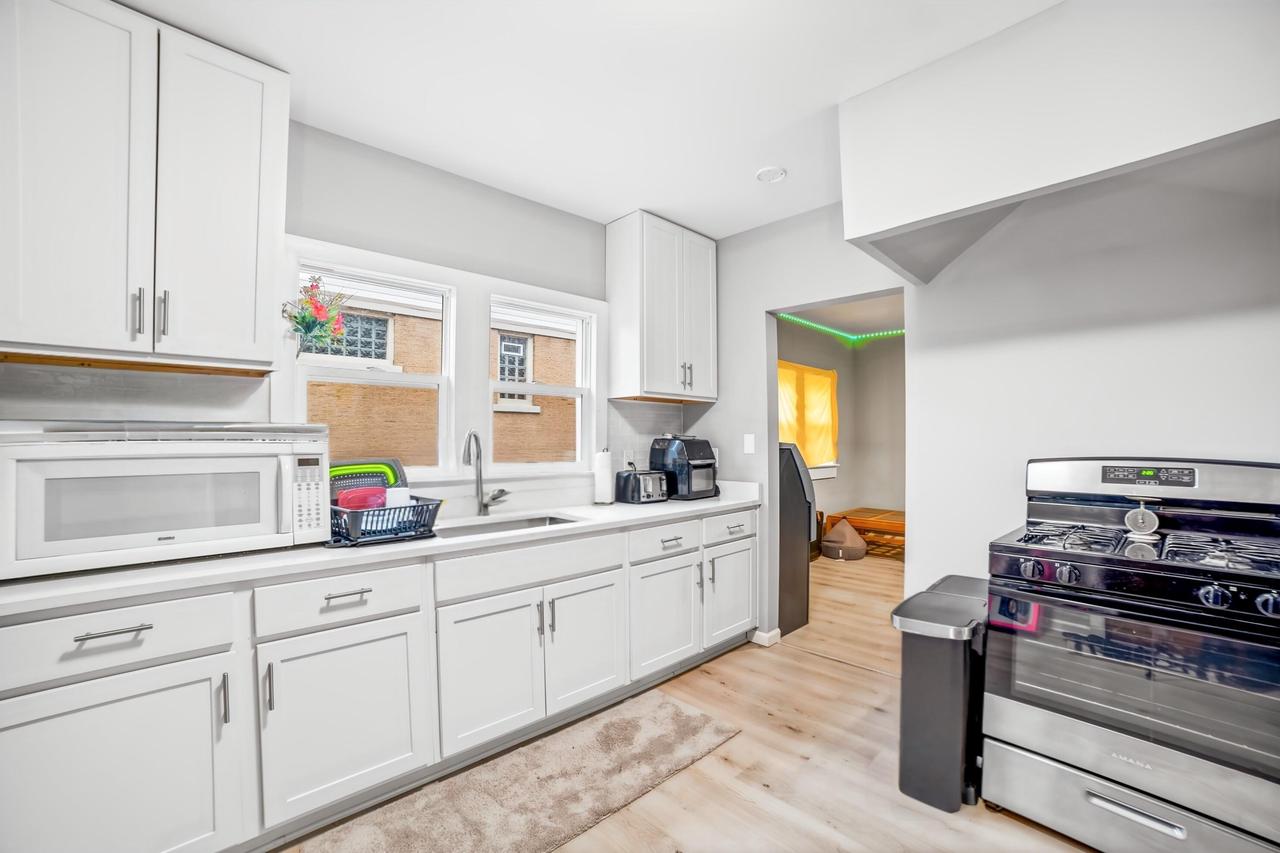 2952 North 56th STREET 2954