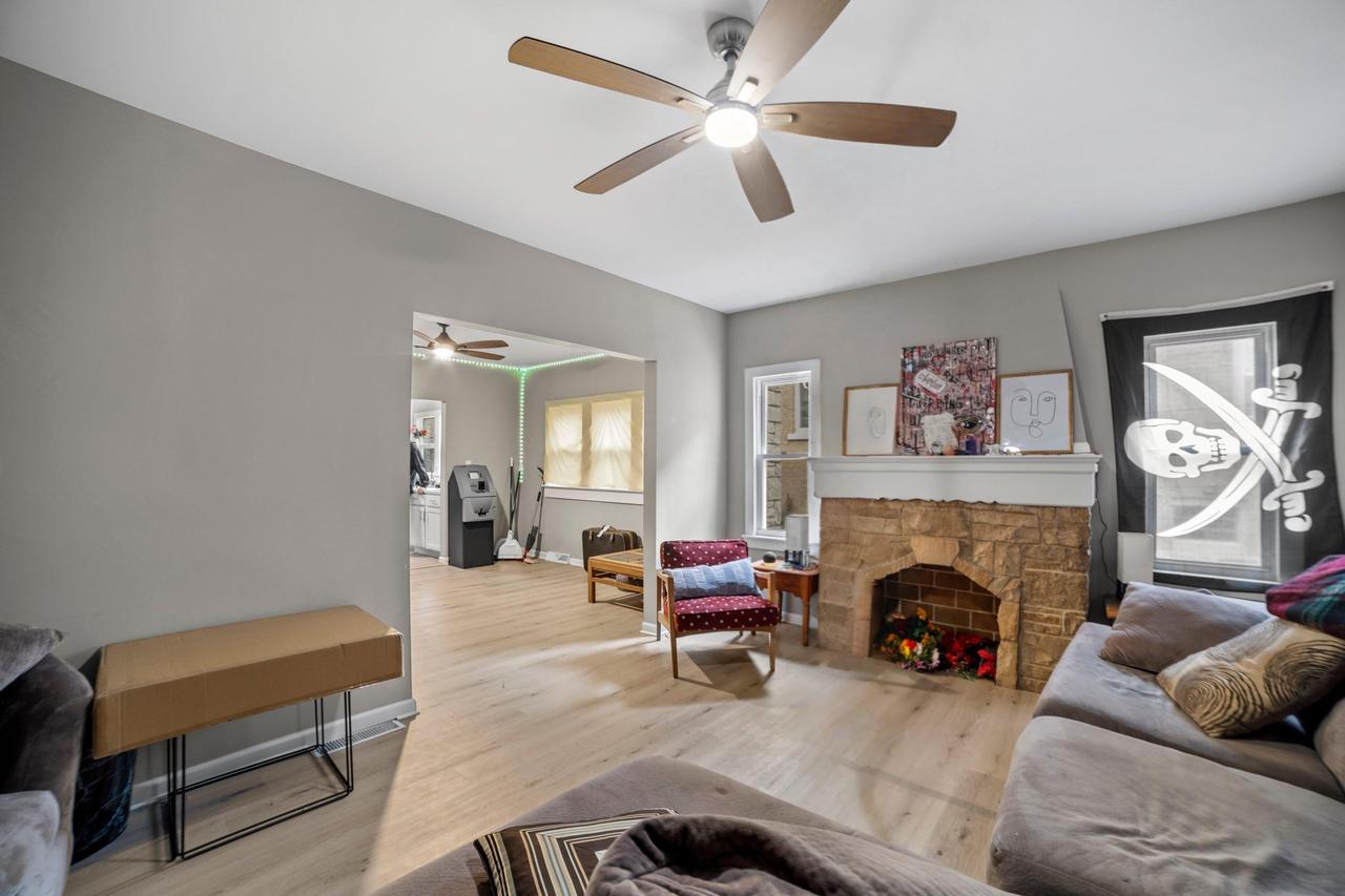 2952 North 56th STREET 2954