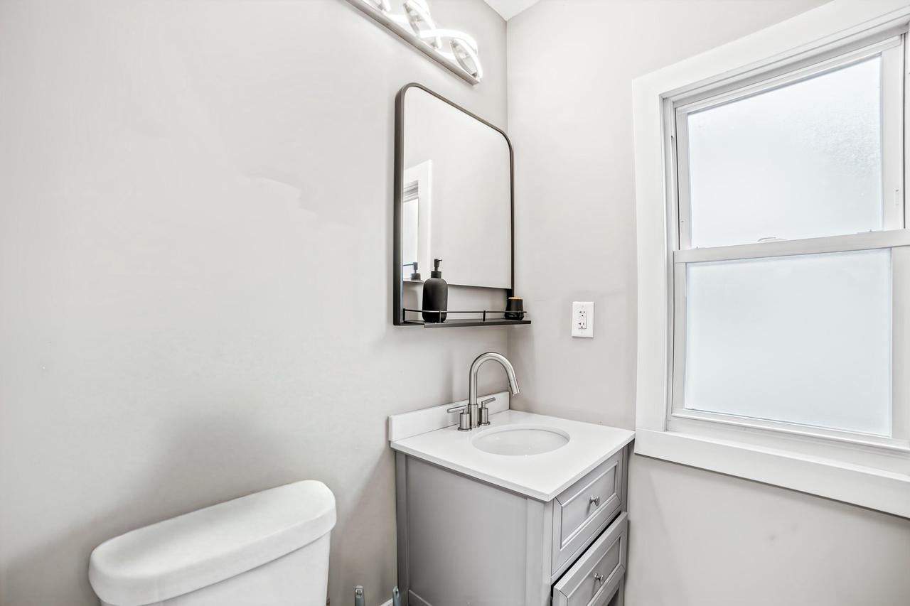 2952 North 56th STREET 2954