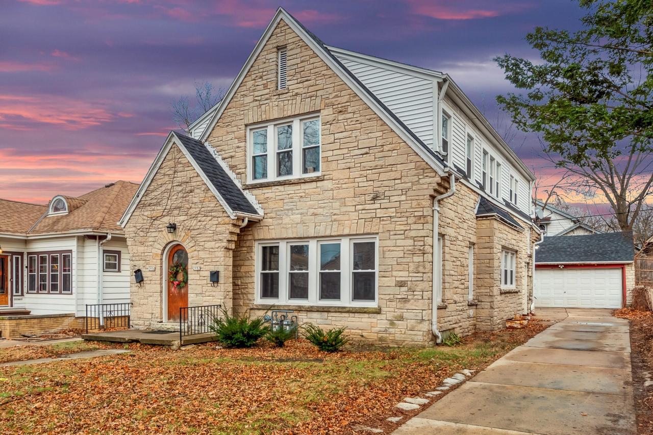 2952 North 56th STREET 2954