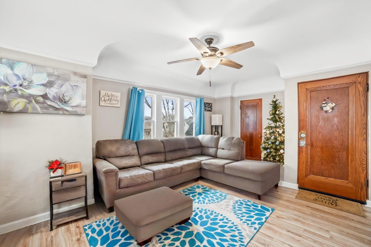 2952 North 56th STREET 2954