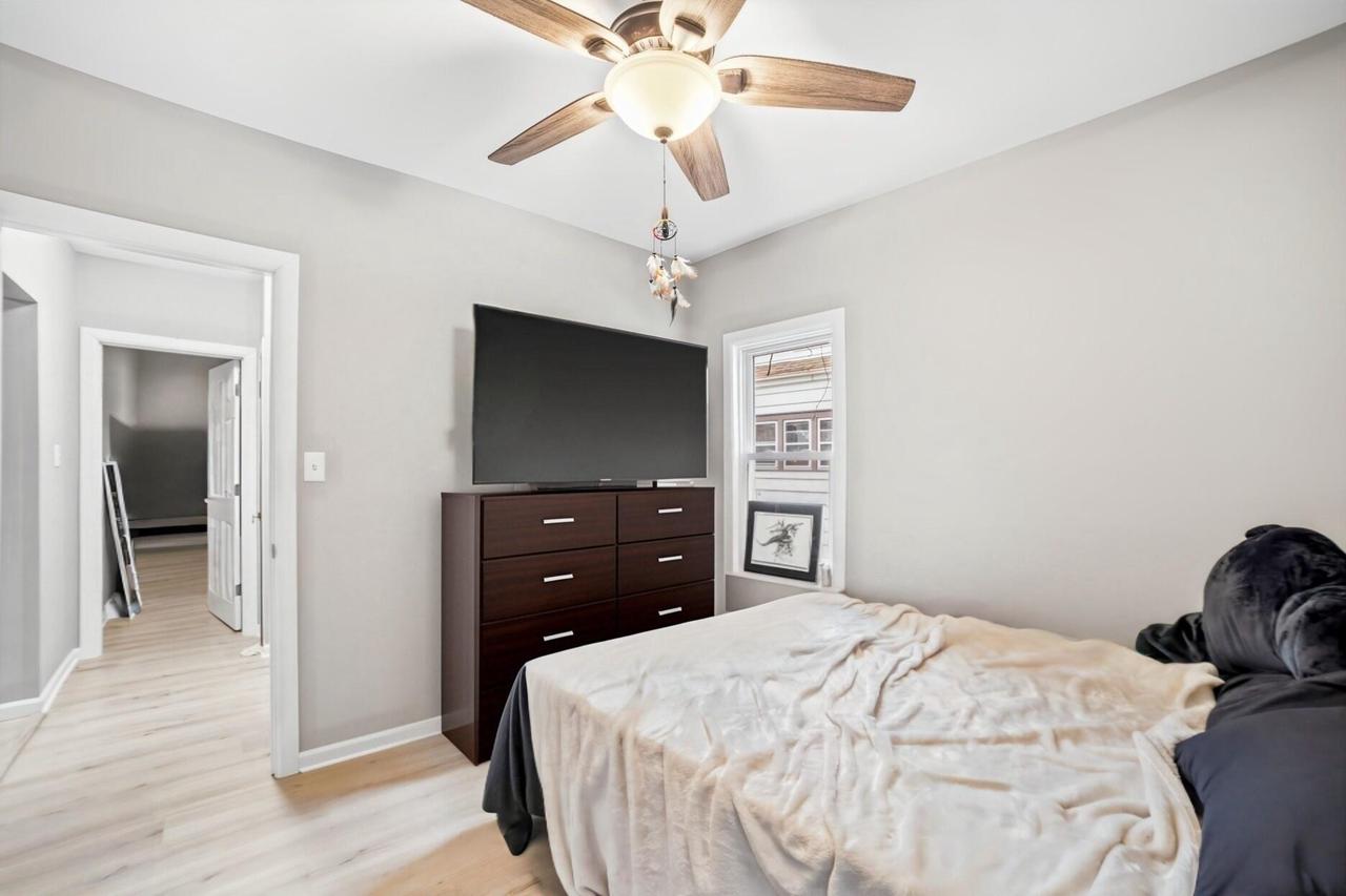 2952 North 56th STREET 2954