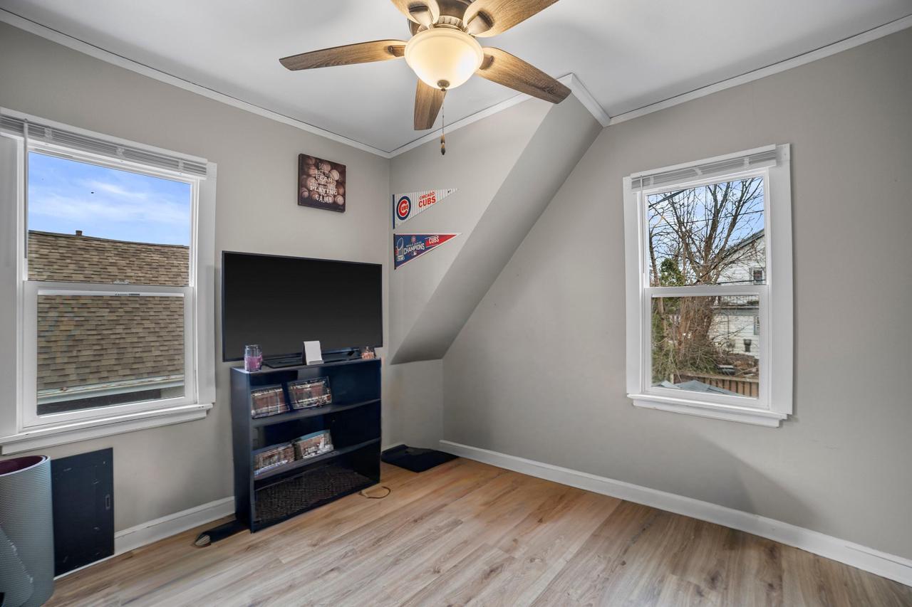 2952 North 56th STREET 2954