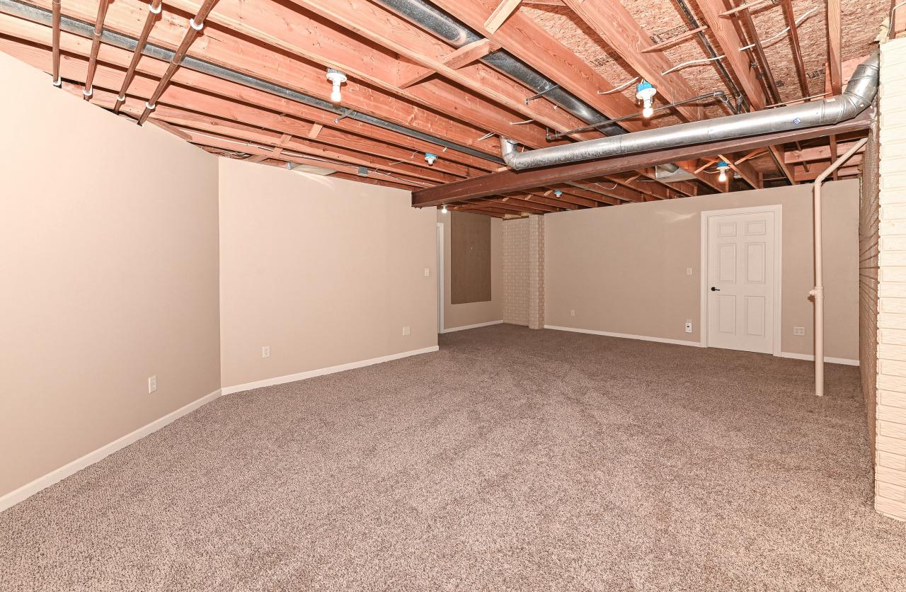 S78W15391 Foxtail CIRCLE