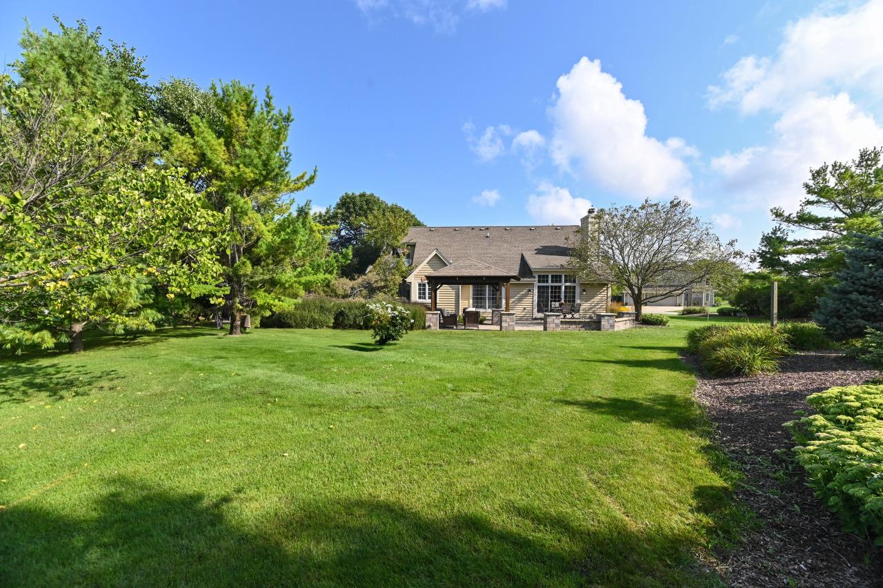 S78W15391 Foxtail CIRCLE