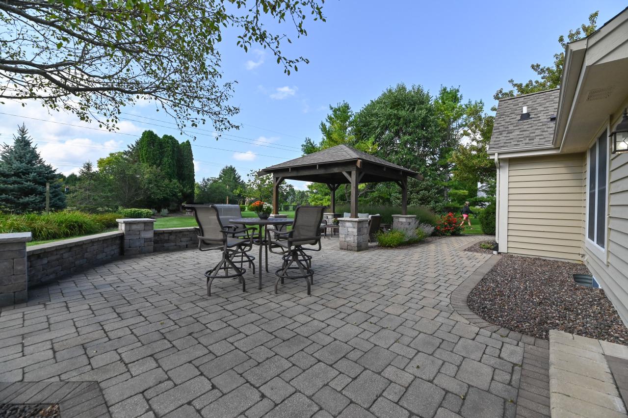 S78W15391 Foxtail CIRCLE