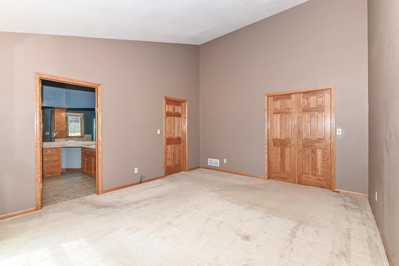 S78W15391 Foxtail CIRCLE