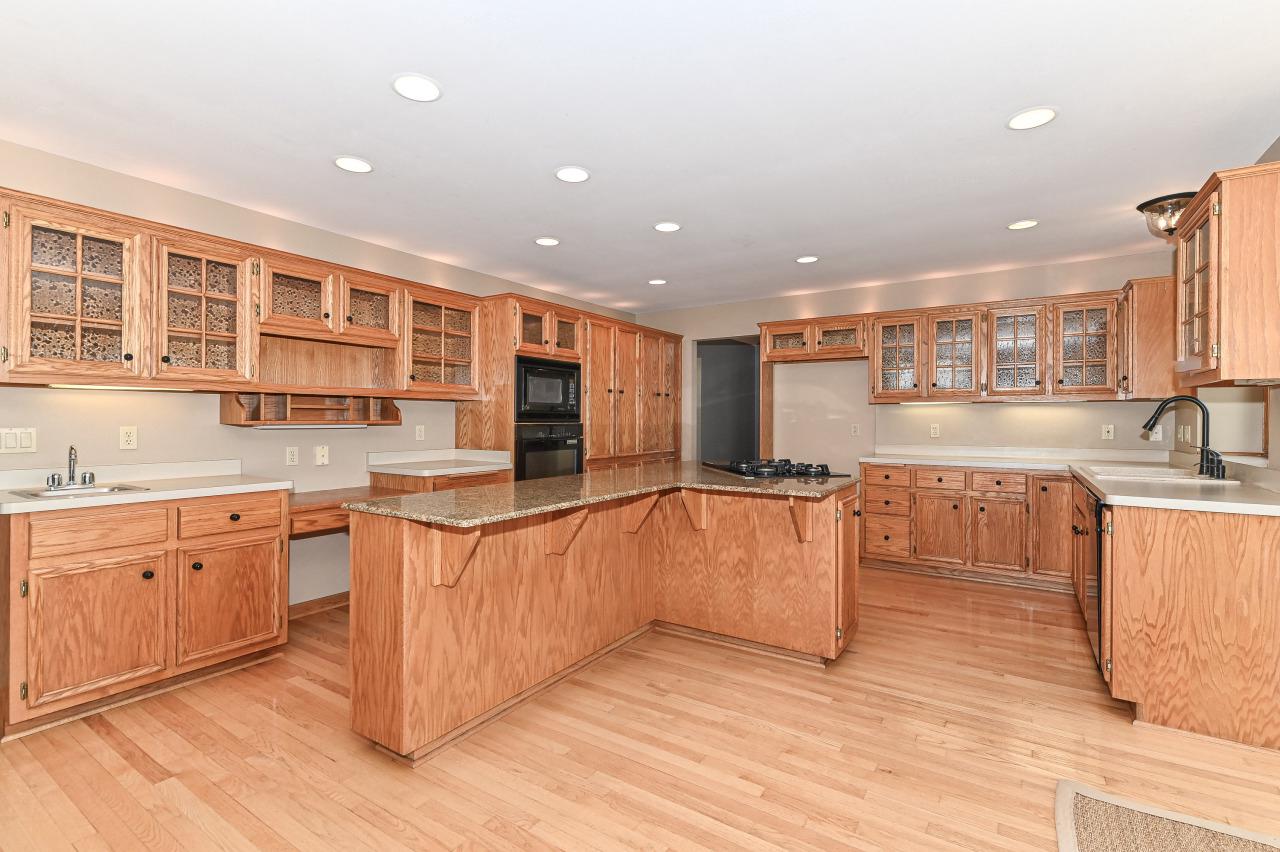 S78W15391 Foxtail CIRCLE