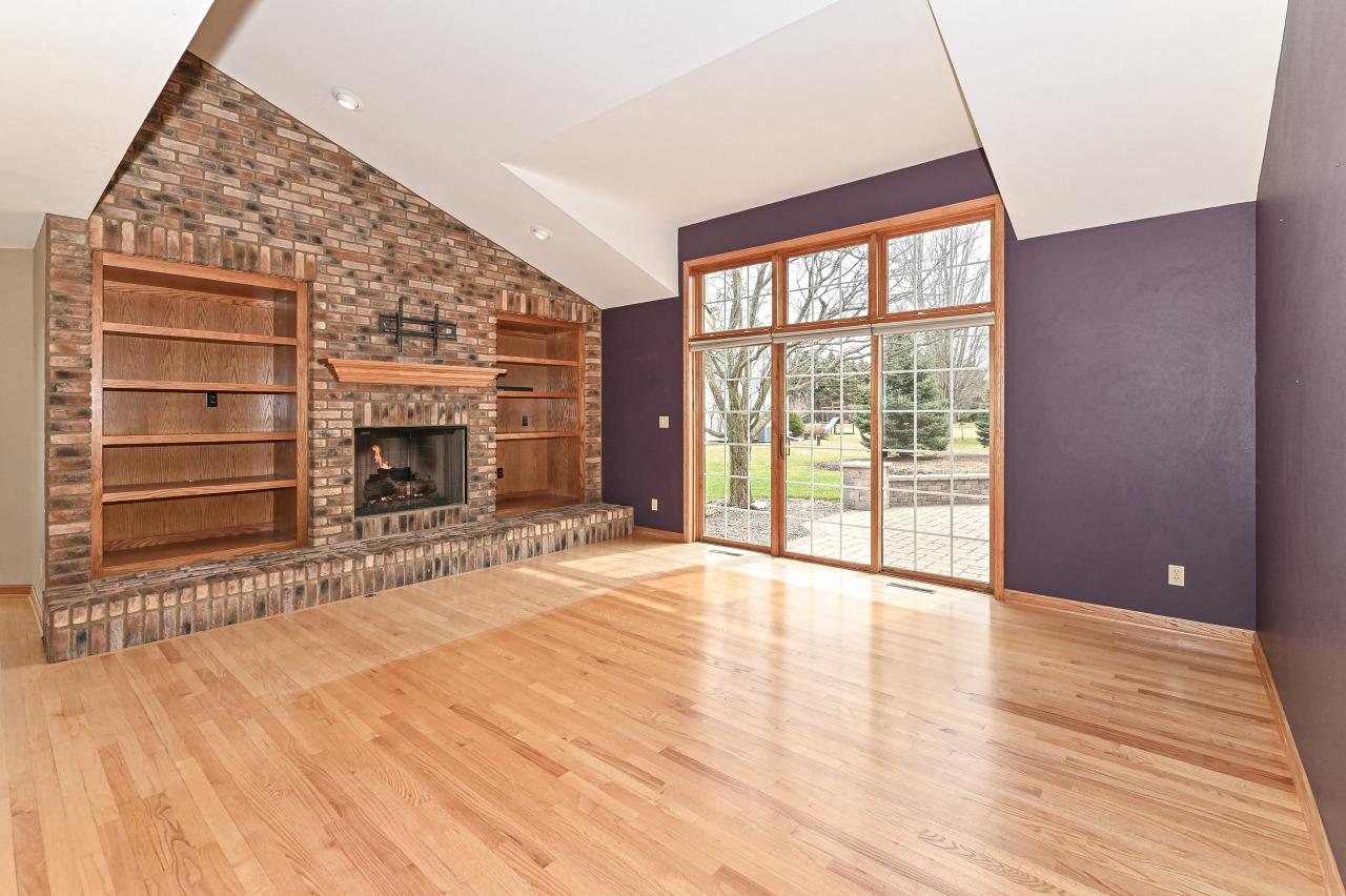 S78W15391 Foxtail CIRCLE