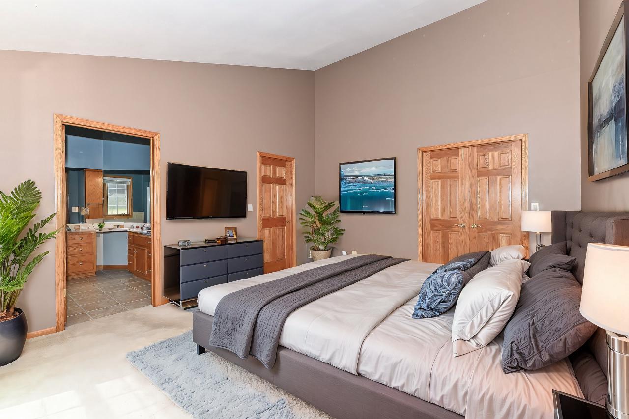 S78W15391 Foxtail CIRCLE