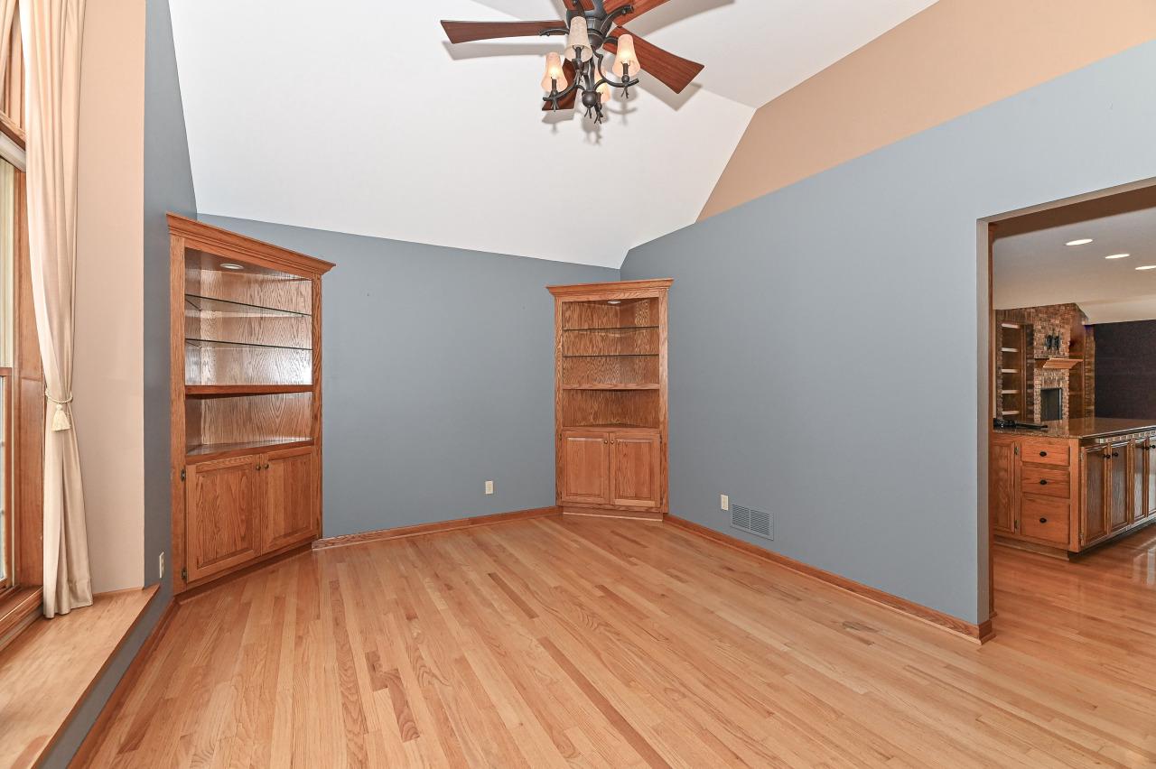 S78W15391 Foxtail CIRCLE