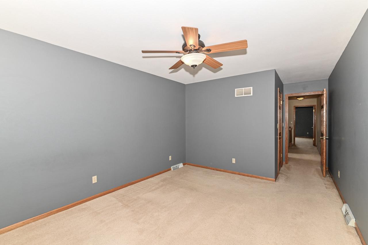 S78W15391 Foxtail CIRCLE