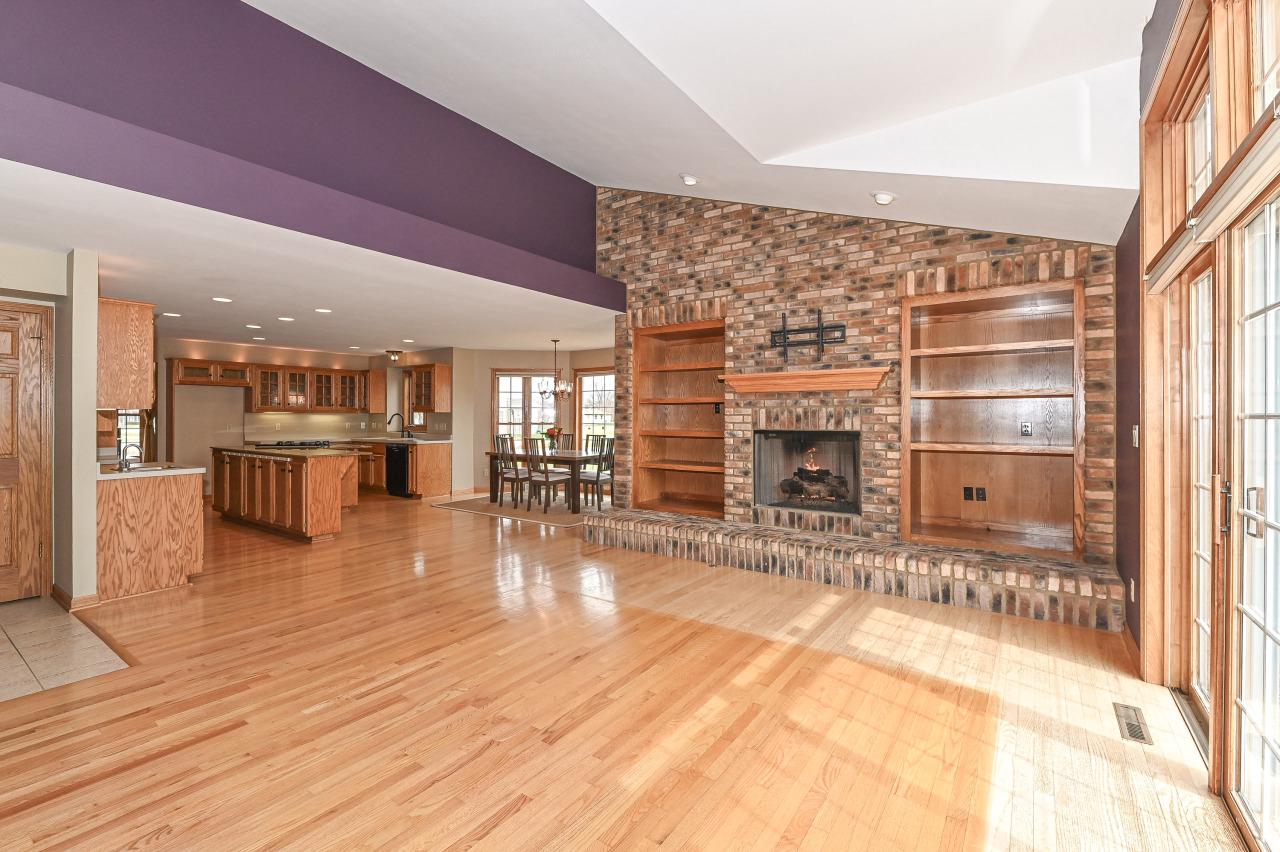 S78W15391 Foxtail CIRCLE