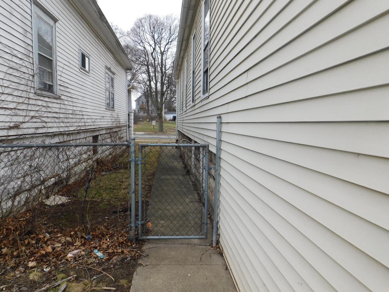3754 North 6th STREET