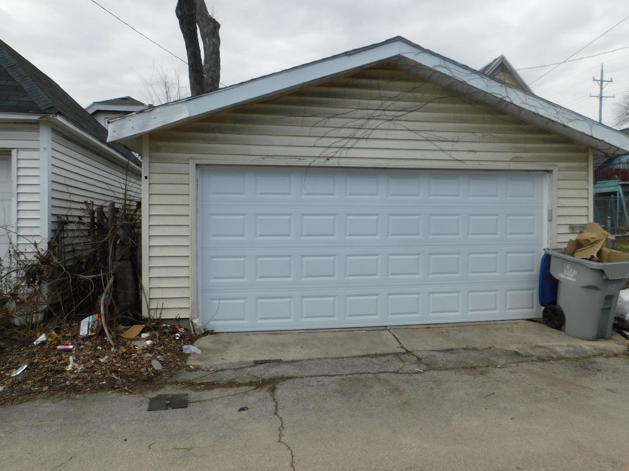 3754 North 6th STREET