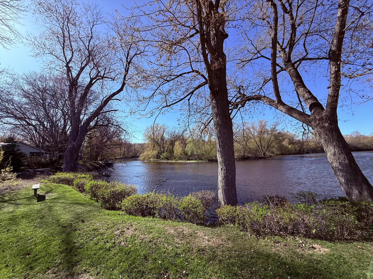 1141 West Acacia ROAD