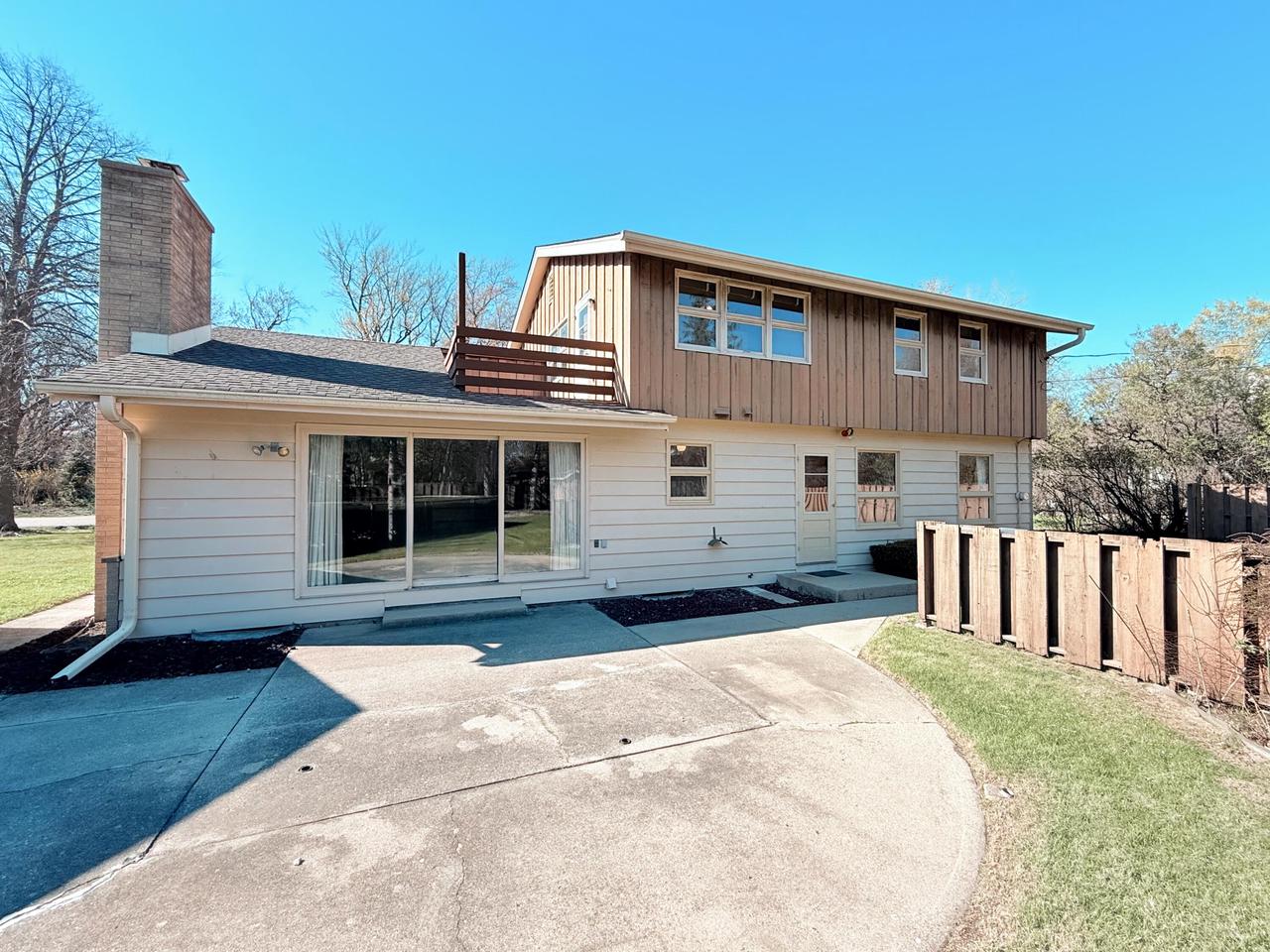 1141 West Acacia ROAD