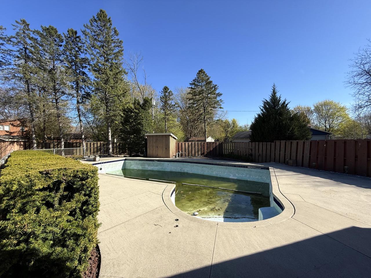 1141 West Acacia ROAD