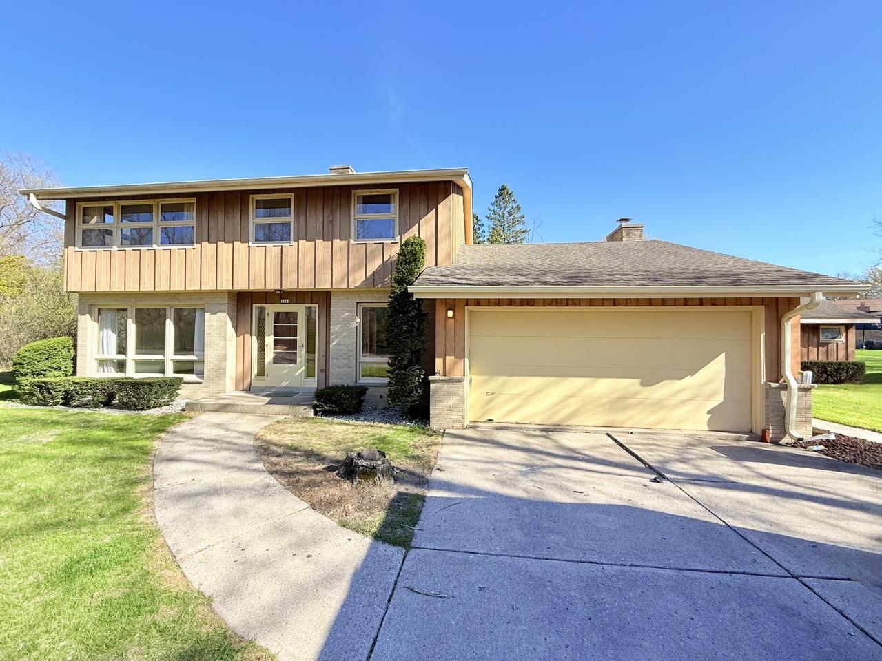 1141 West Acacia ROAD