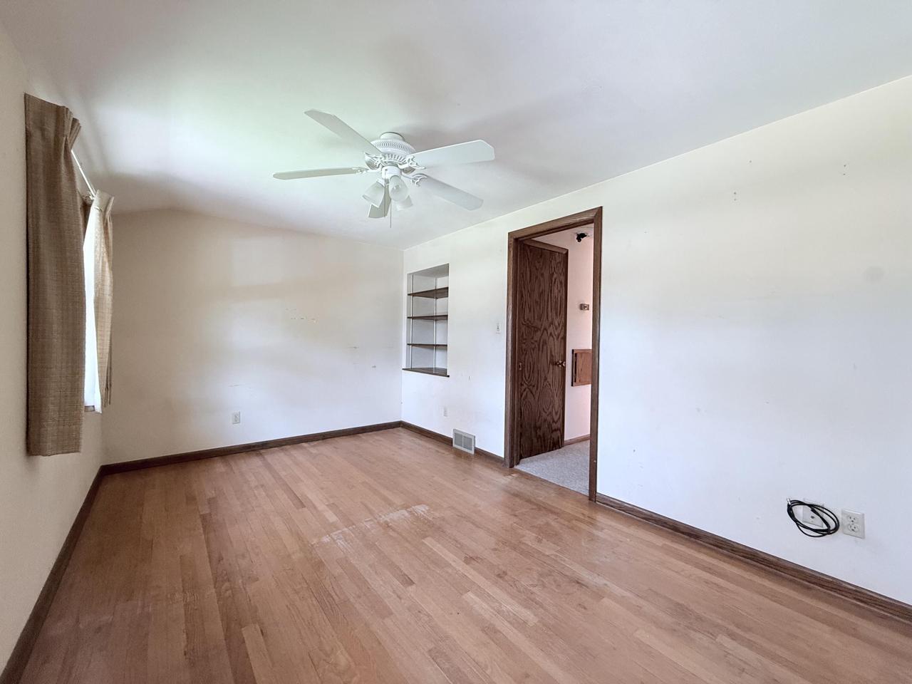 1141 West Acacia ROAD