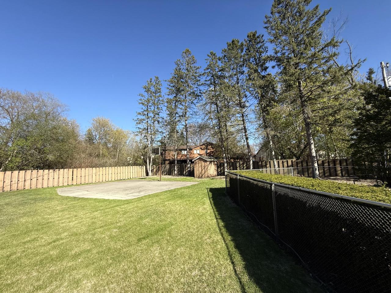 1141 West Acacia ROAD