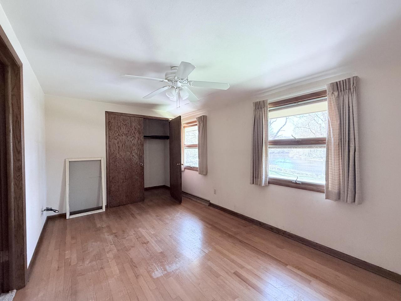 1141 West Acacia ROAD