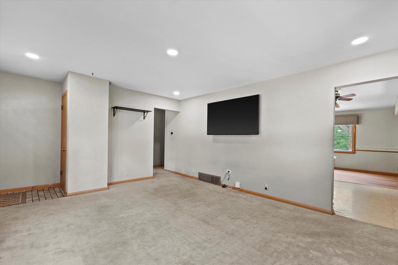 4170 South 67th STREET