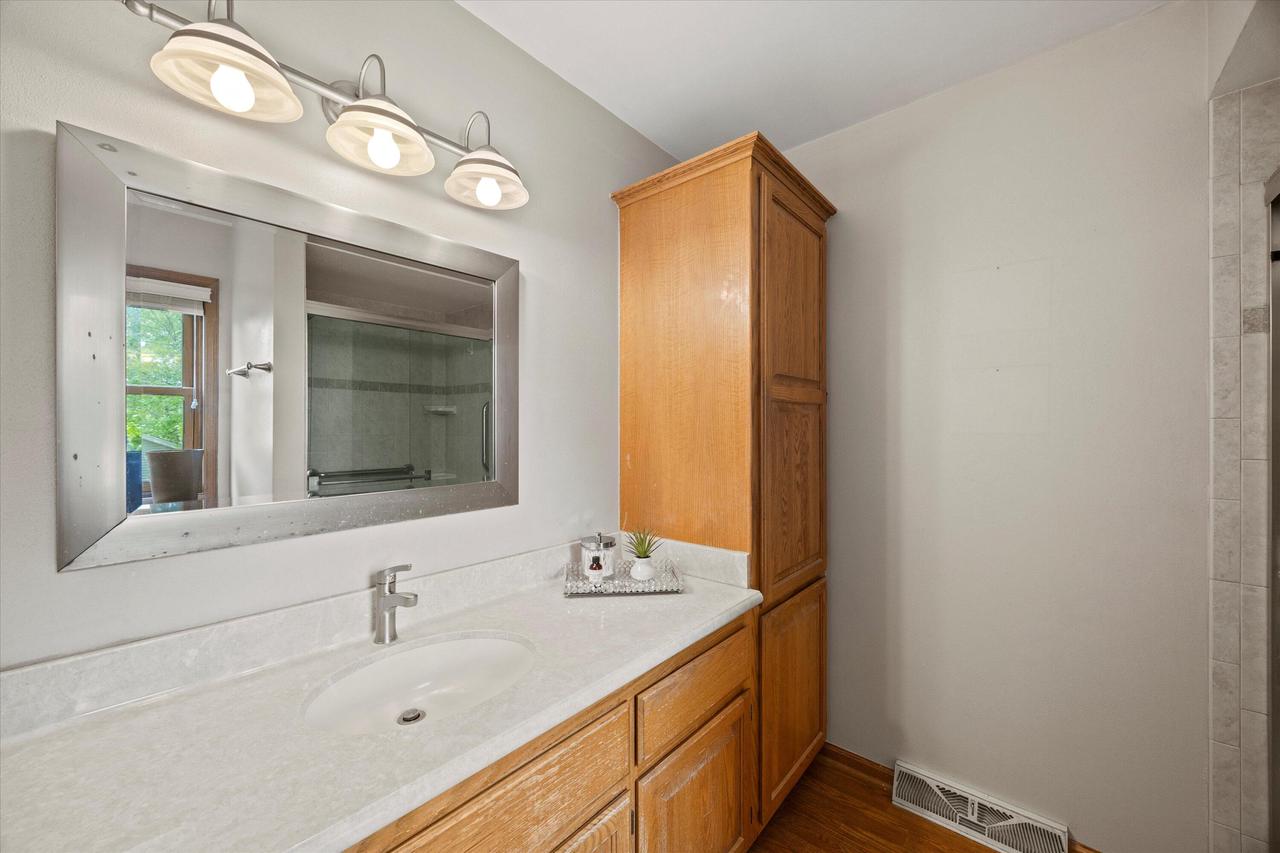 3562 West Jerelin DRIVE