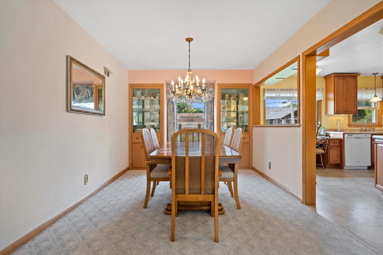 9911 West Argonne DRIVE