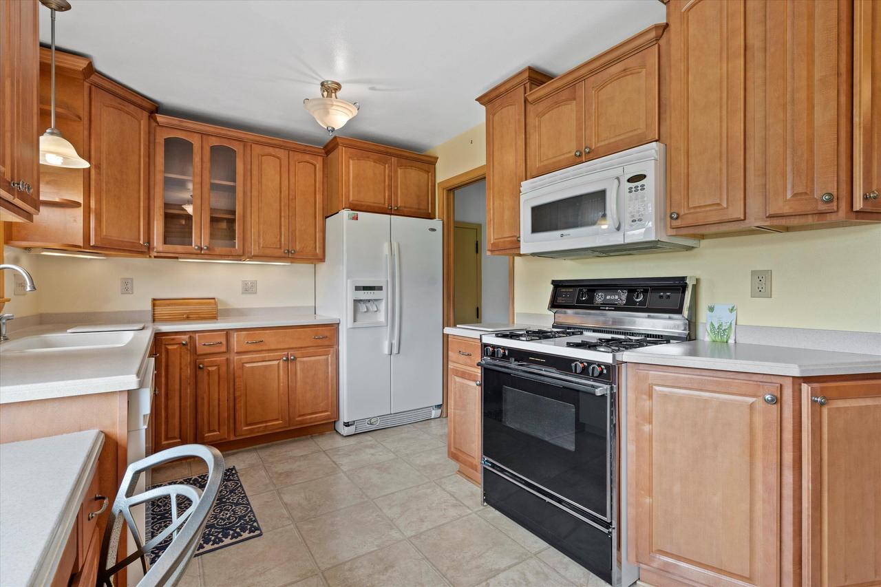 9911 West Argonne DRIVE