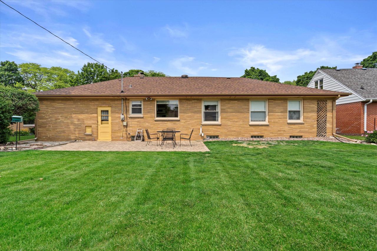 9911 West Argonne DRIVE