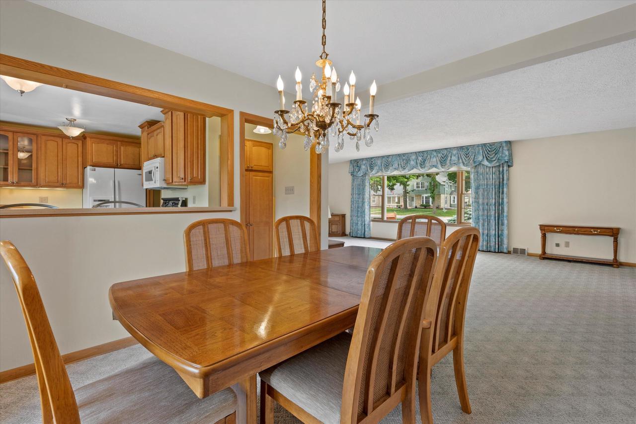 9911 West Argonne DRIVE