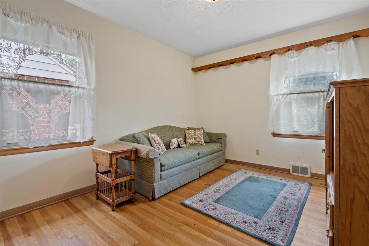 9911 West Argonne DRIVE