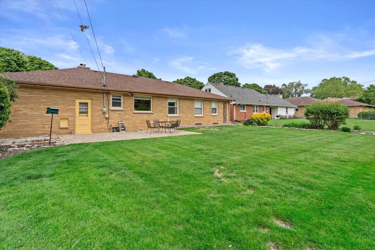 9911 West Argonne DRIVE