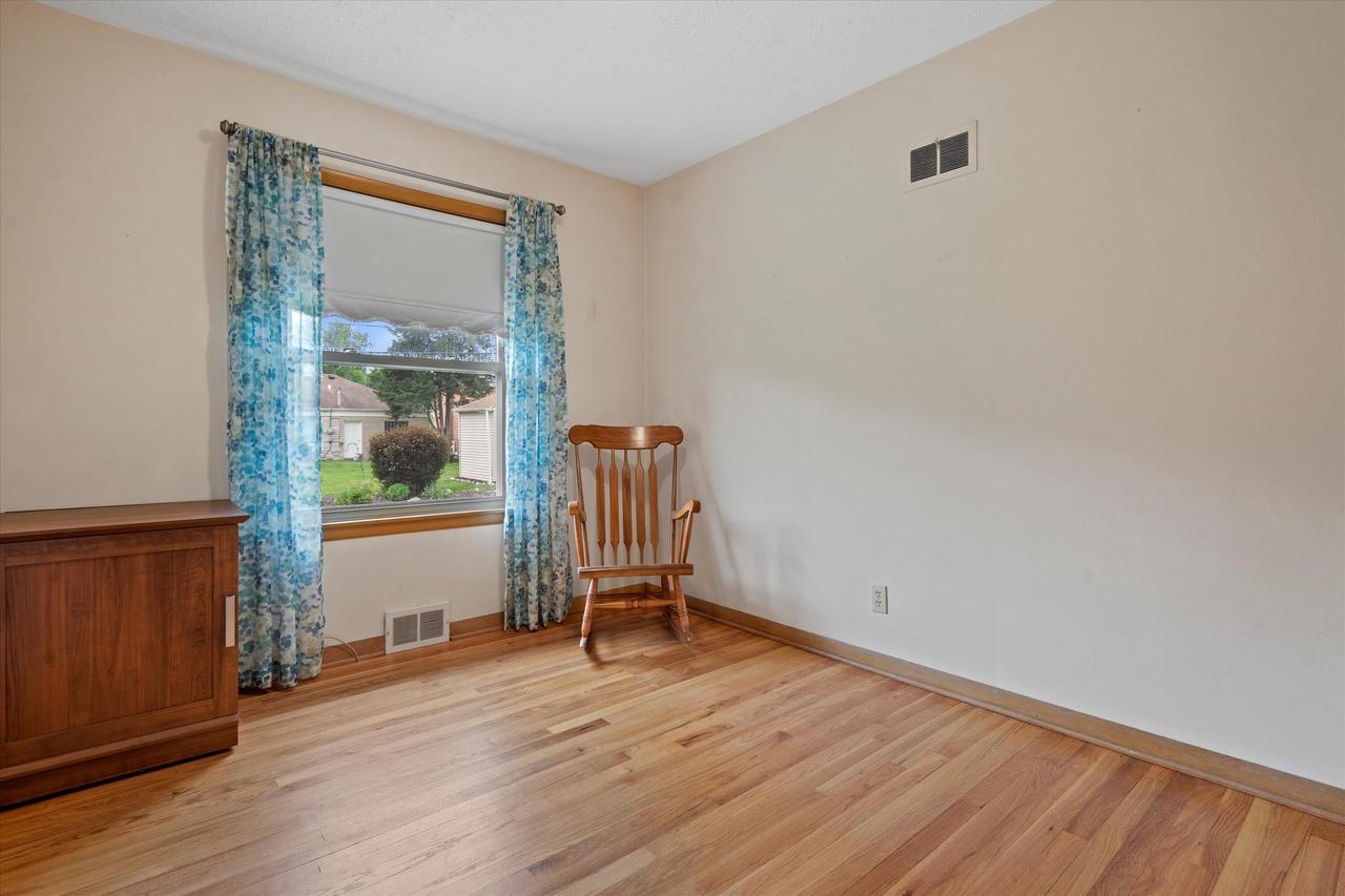 9911 West Argonne DRIVE