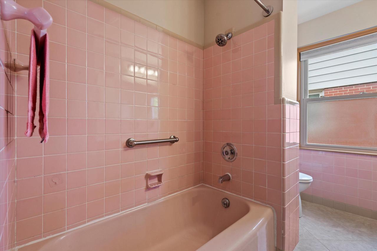 9911 West Argonne DRIVE